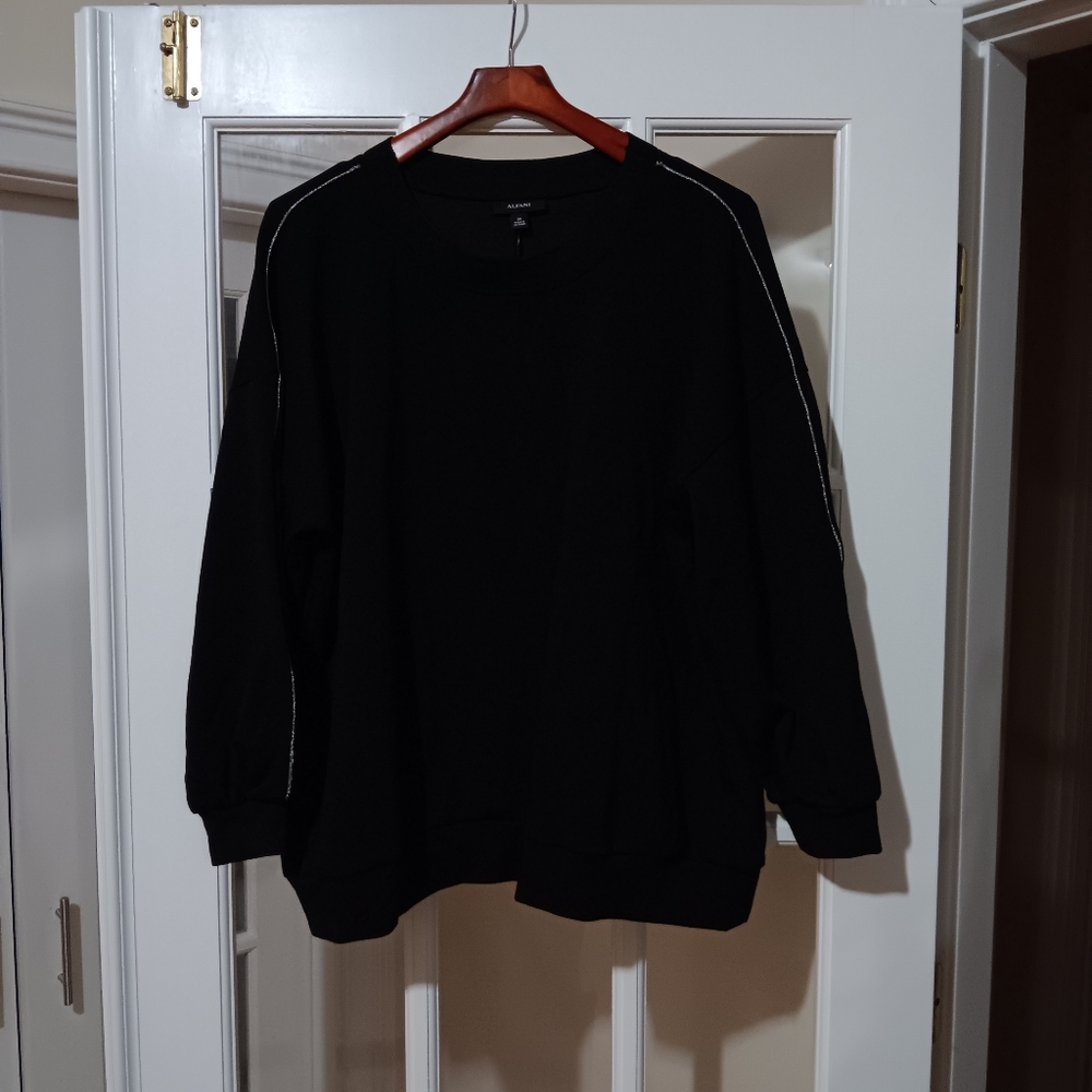 Alfani Black Sweat Shirt